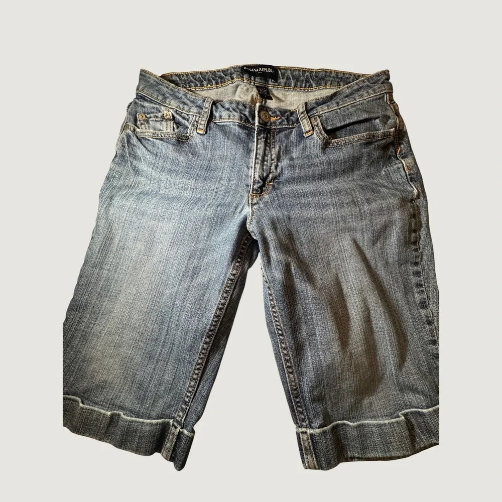 Banana Republic Womens Denim Bermuda Shorts Blue Cuffed Stretch Size 8 Mid Rise